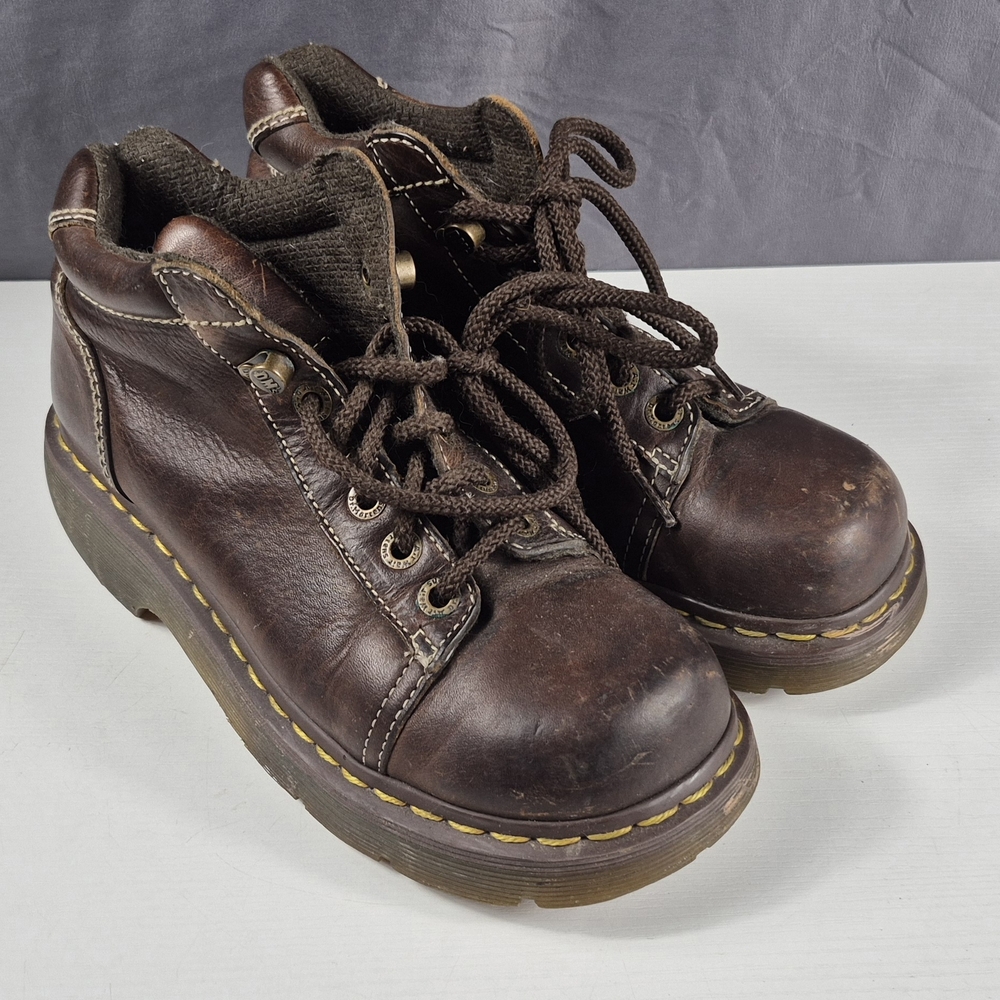 Dr. Martens 8542 Chunky Platform Boots. M/8 W/9